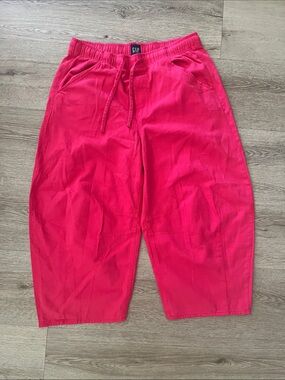 GAP mid-rise horseshoe jean
 Drawstring Barrel Pant